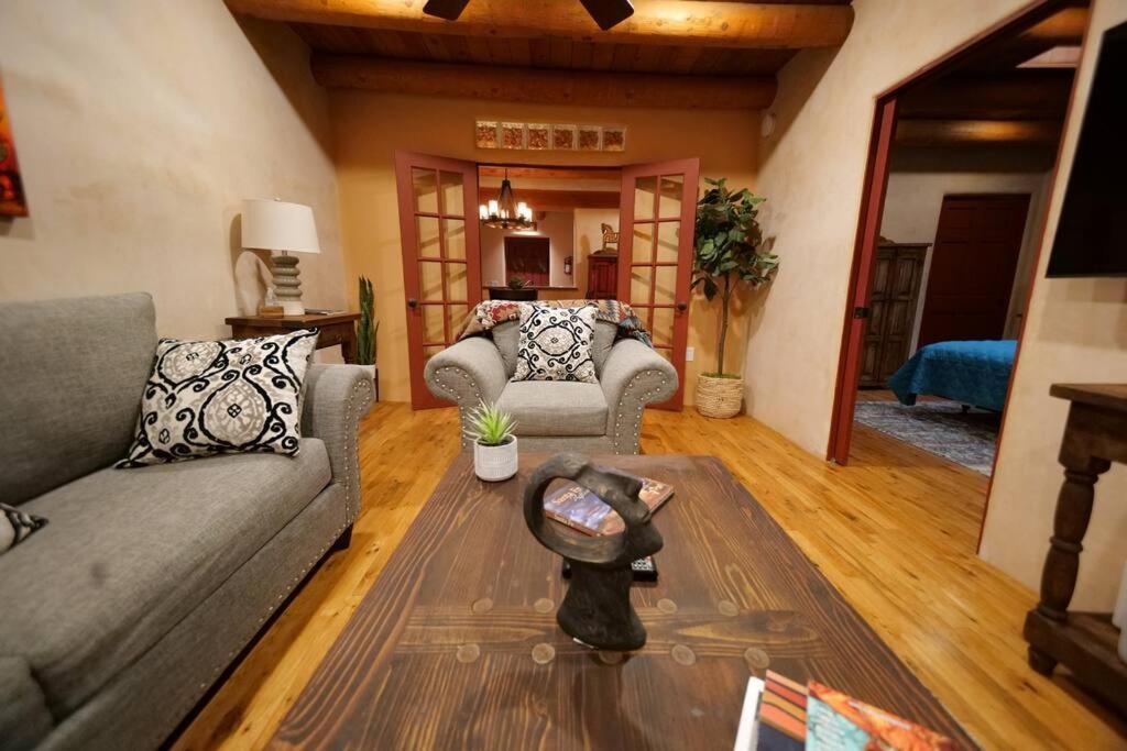 Enchanted Casita With Private Outdoor Hot Tub And Patio, Near Santa Fe Plaza, Sleeps 4 With Free Parking Eksteriør bilde