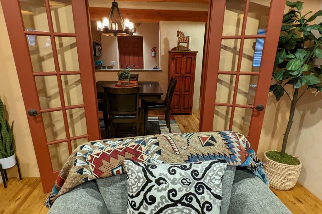 Enchanted Casita With Private Outdoor Hot Tub And Patio, Near Santa Fe Plaza, Sleeps 4 With Free Parking Eksteriør bilde